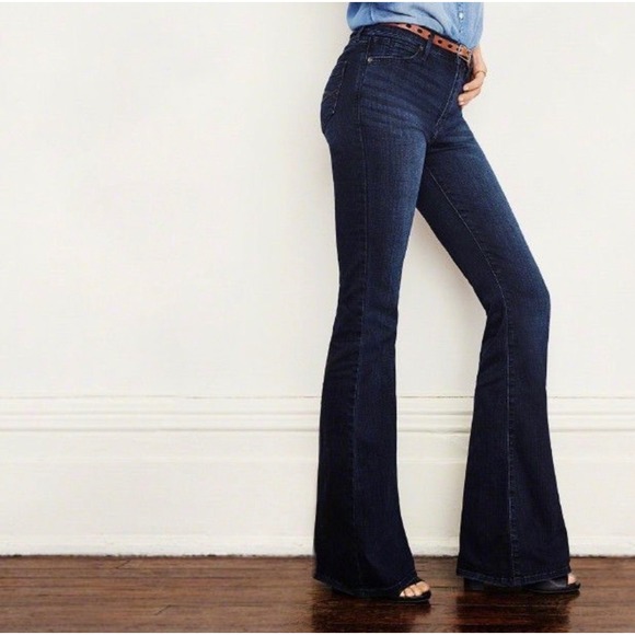 Abercrombie & Fitch Denim - Abercrombie & Fitch High Rise Wide Leg Flare Wash Flare Jeans Size 29/33R